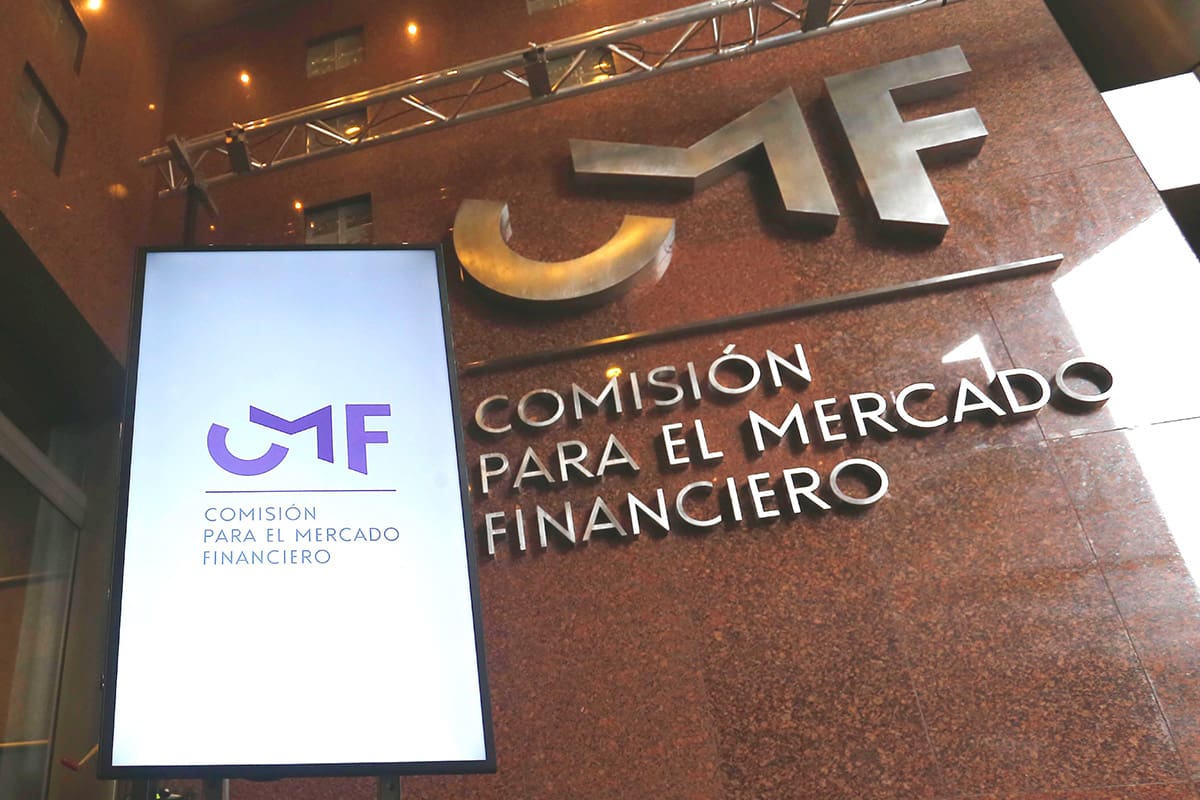 revisa y aprueba la conformación de nuevas entidades bancarias. Foto: ATON.