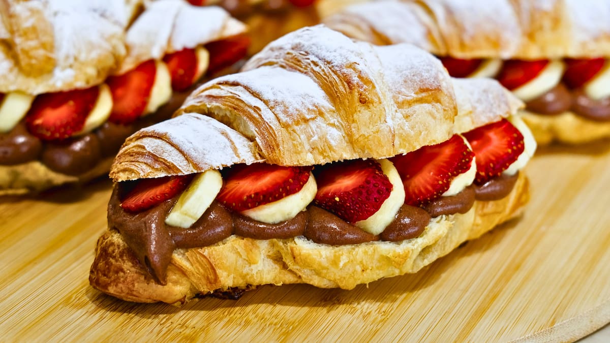 ¿Buscas algo dulce? Conoce el paraíso del croissant relleno que conquista en Concepción