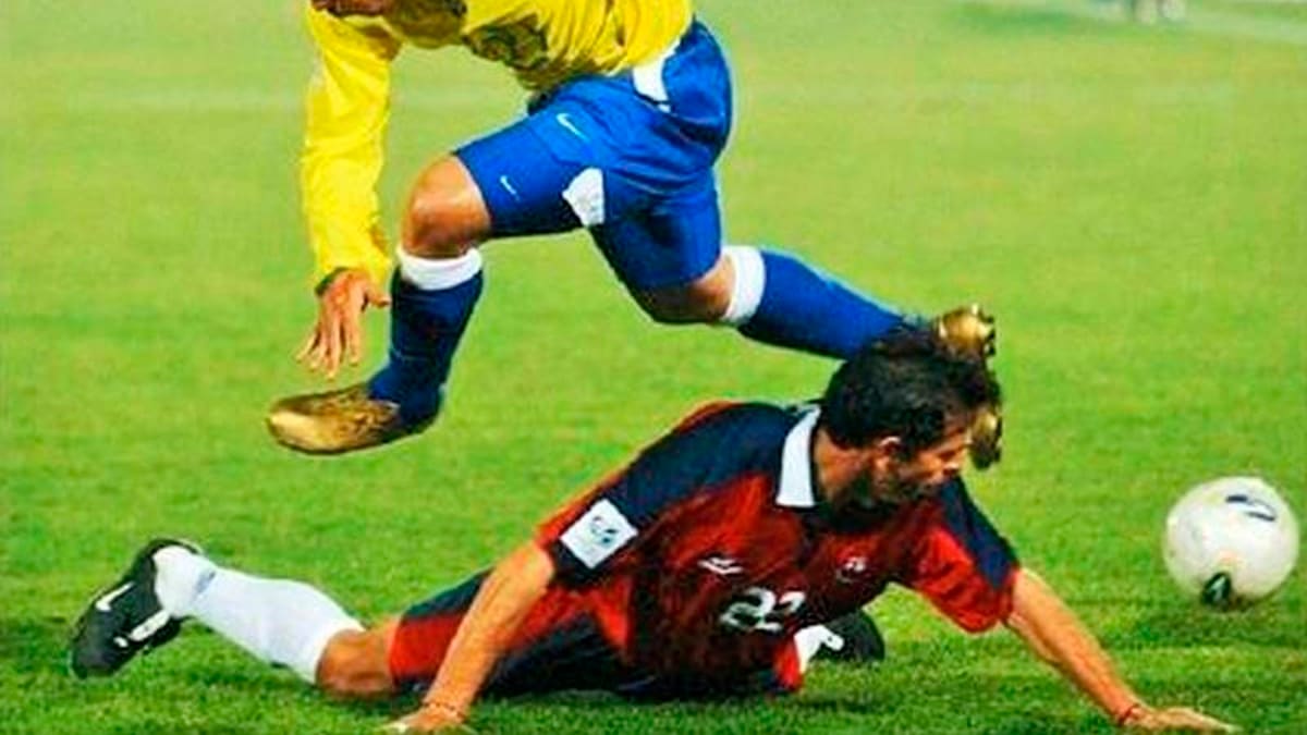 VIDEO | ¡Contra el Fenómeno Ronaldo! Se cumplen 22 años de una de las jugadas más míticas de la Selección Chilena