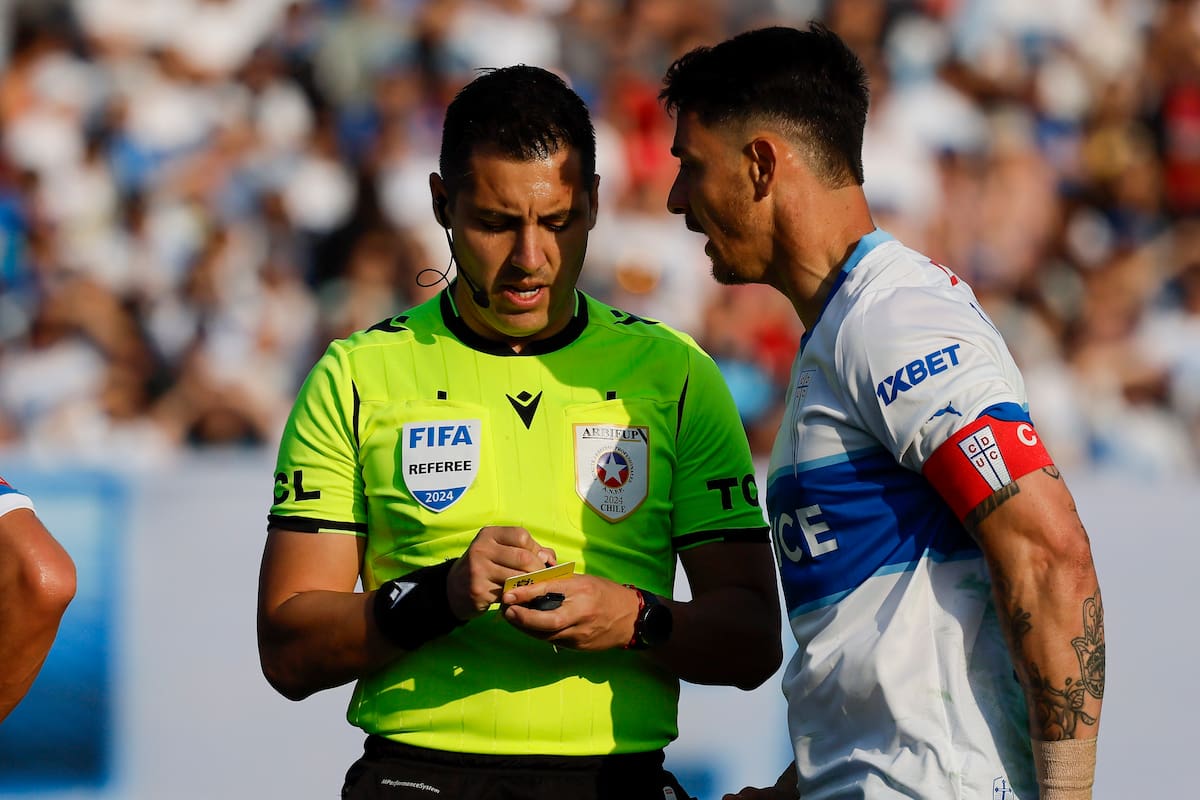 "Como comisión, la instrucción es clara: a todos los jugadores por igual. No que el capitán te pueda levantar los brazos o te pueda reclamar", advierte Roberto Tobar.