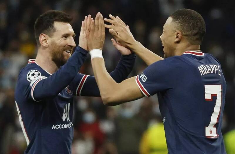 Messi y Mbappé, el tándem soñado por el fútbol mundial lo tuvo el club parisino. Pero ni con ellos cumplió la gran meta de la Champions.