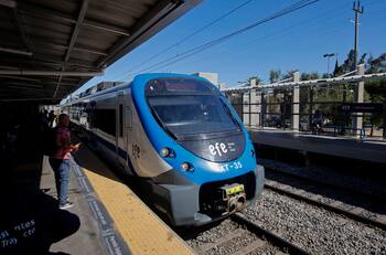 Importante empresa de trenes busca trabajadores en la zona centro-sur de Chile: así puedes postular