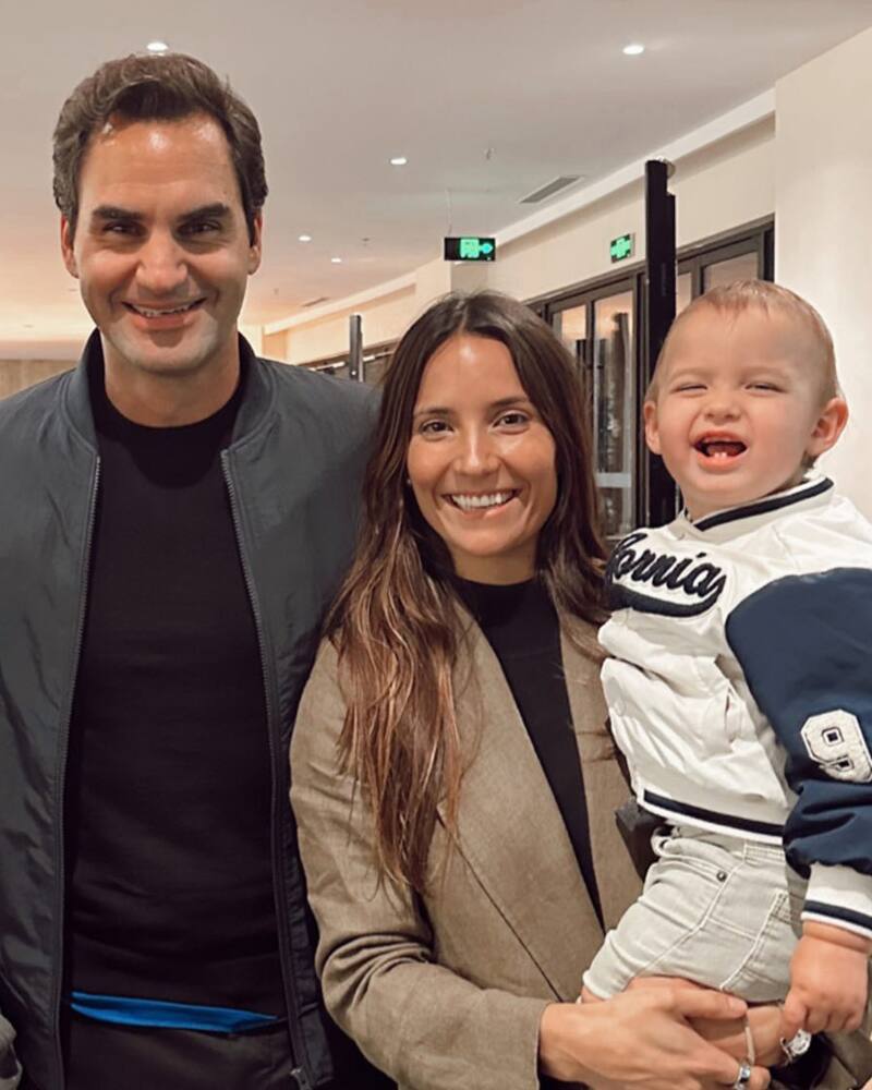 La familia de Nico Jarry junto a Roger Federer