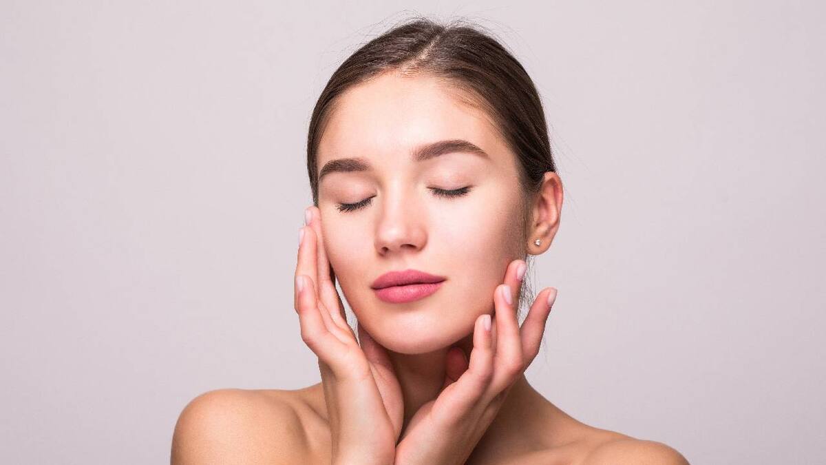 La caléndula es una planta popular por sus propiedades medicinales y beneficios para la piel.