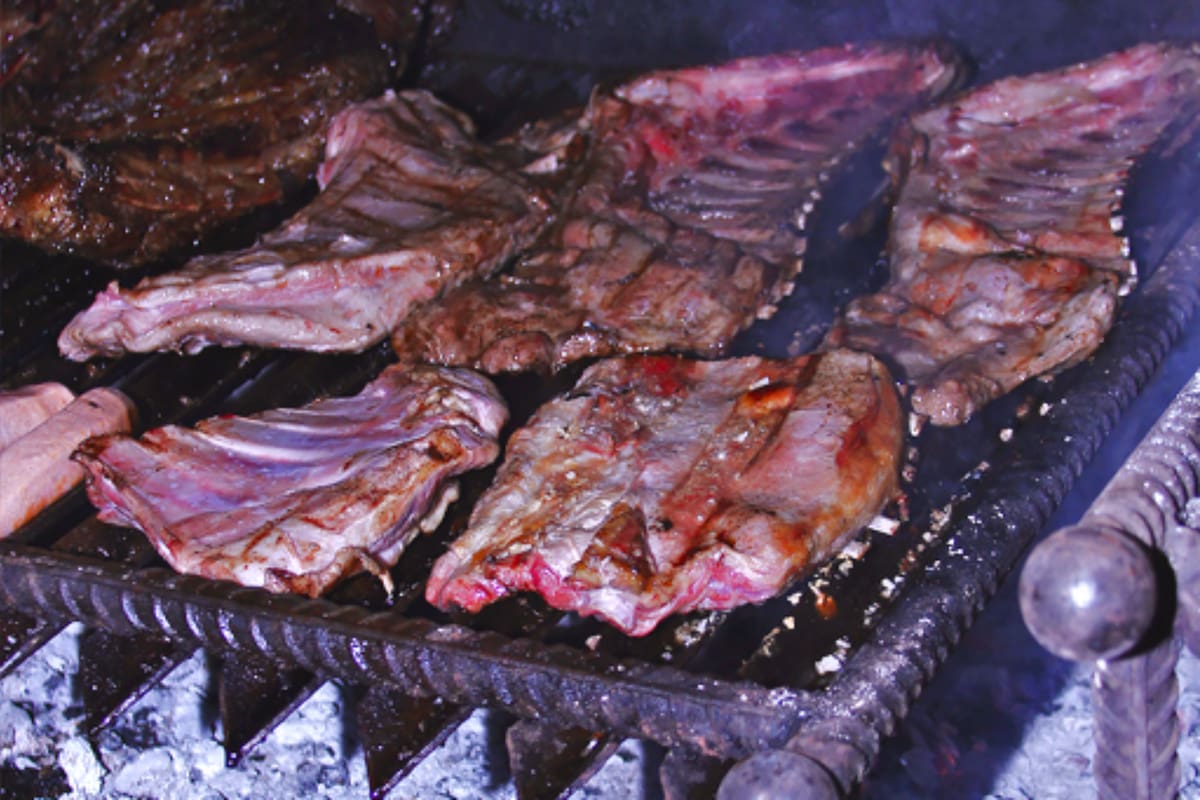Un tenedor libre que es tendencia dentro de la Región Metropolitana gracias a su variada carta y atracciones. Foto: La Hacienda del Jabalí.