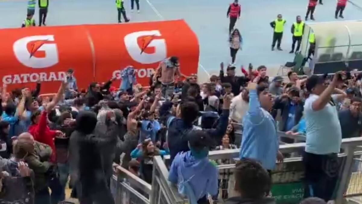 VIDEO | Enardecidos: así fue el tenso ambiente que retrasó el partido de O’Higgins ante Cobreloa