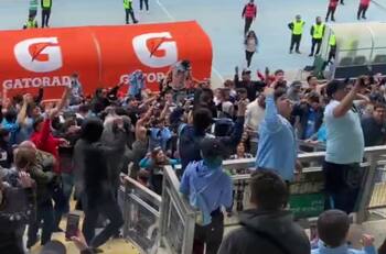 VIDEO | Enardecidos: así fue el tenso ambiente que retrasó el partido de O’Higgins ante Cobreloa