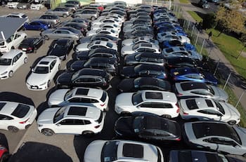 Concesionaria automotriz más grande de Chile despide a 400 trabajadores y cierra 24 sucursales