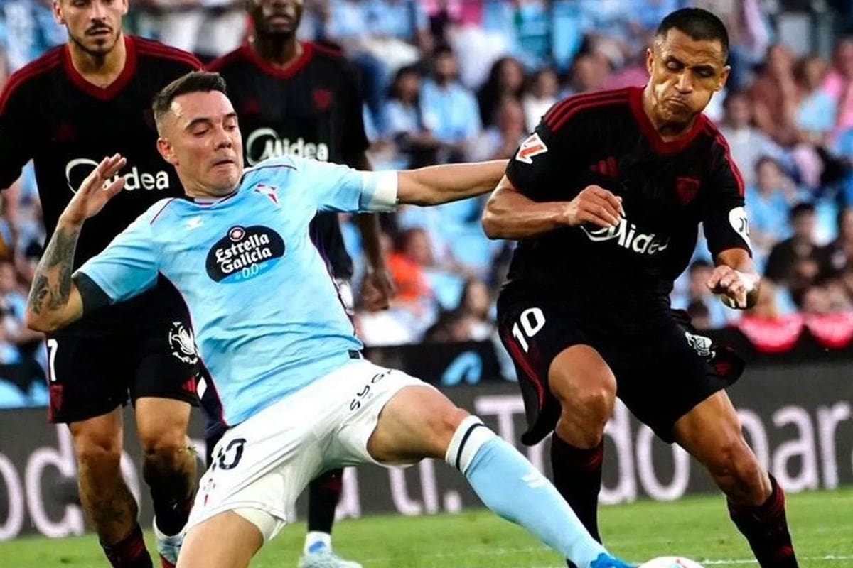 Alexis Sánchez fue titular este sábado ante el Celta de Vigo, en la despedida de la temporada 2025/26 de La Liga. Foto: Sevilla FC.