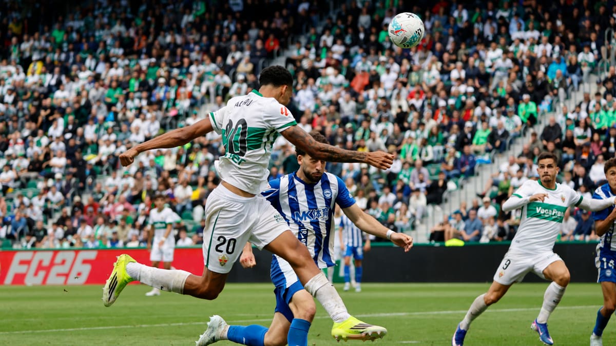 Elche de Lucas Cepeda tropieza en su “final por el descenso” y también complica al Sevilla de Alexis y Suazo