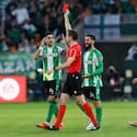 Duro golpe para Pellegrini: empata el Betis y pierde a su estrella para el Derbi ante el Sevilla de Alexis y Suazo