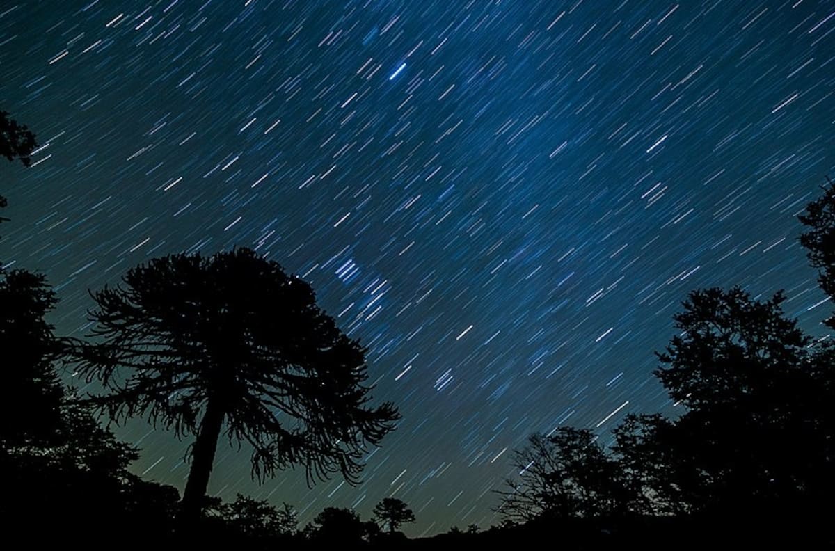 Lluvia de estrellas Líridas 2025: ¿Cuándo y a qué hora se puede observar en Chile?