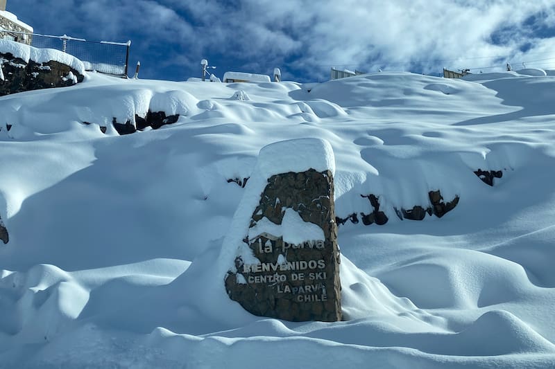 El centro está completamente nevado.