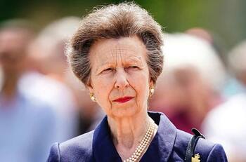 Reportan que la Princesa Ana sufre amnesia tras ser golpeada por un caballo