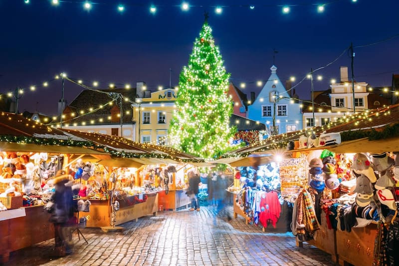 Para este año, la comuna habilitó tres ferias navideñas. Foto: InfoStand.