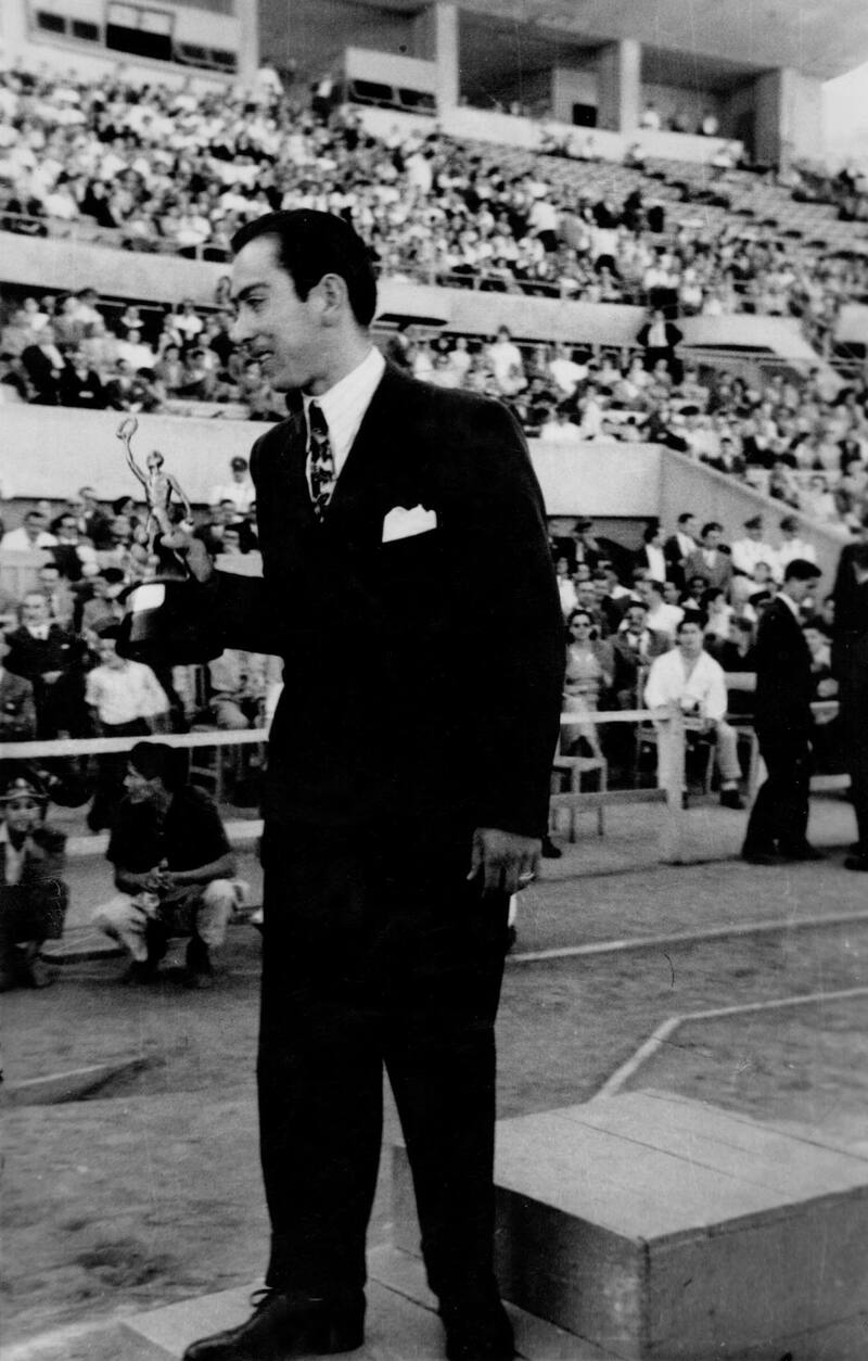 La Revista Estadio lo calificó como el deportista del año.