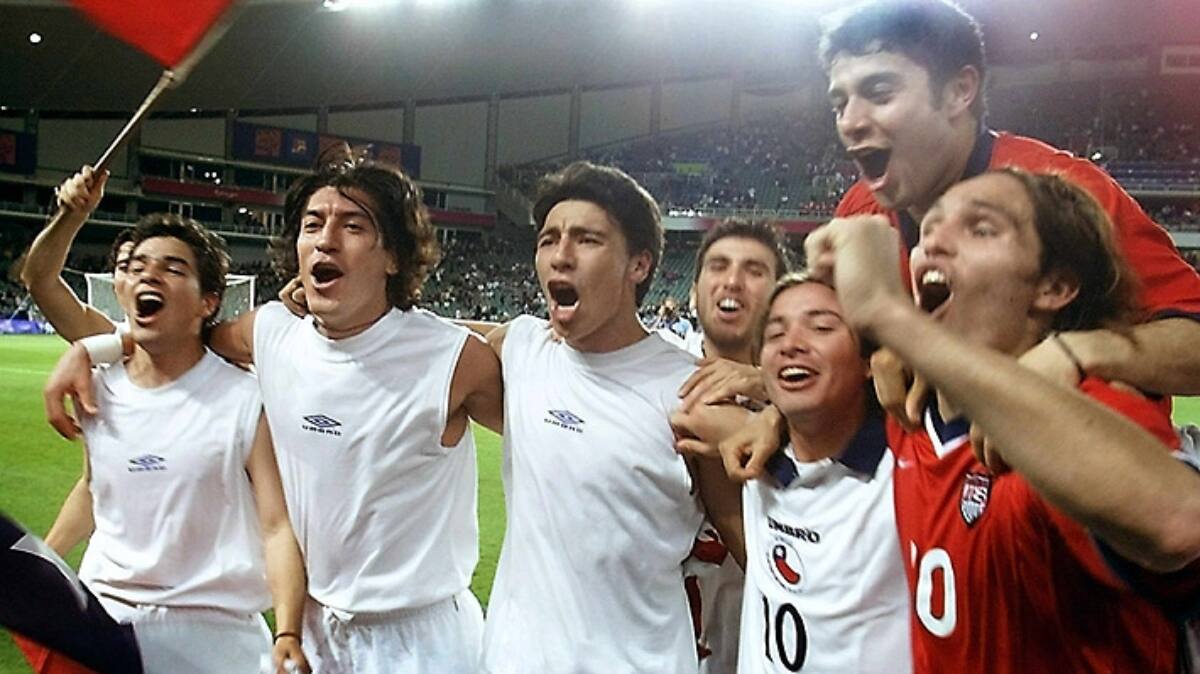 festejando una histórica jornada en Sydney 2000.