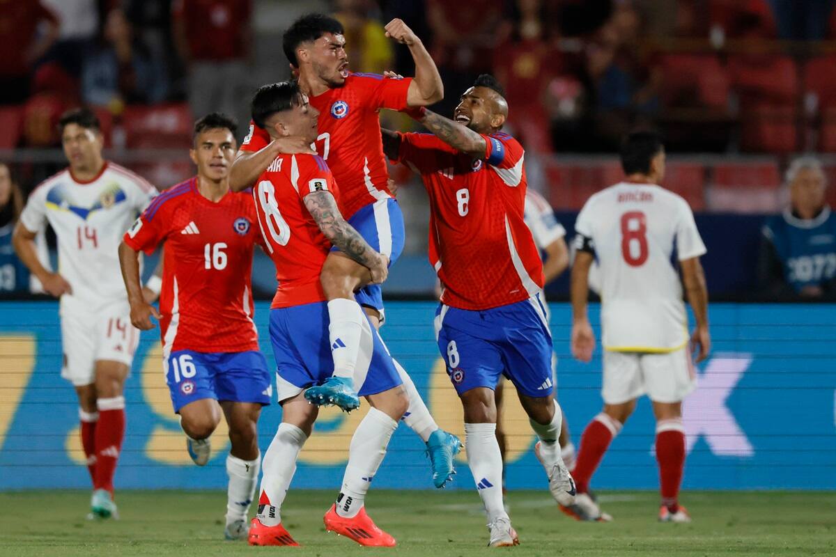 destacó por su triunfo ante Venezuela. Foto: Andrés Pina/Photosport