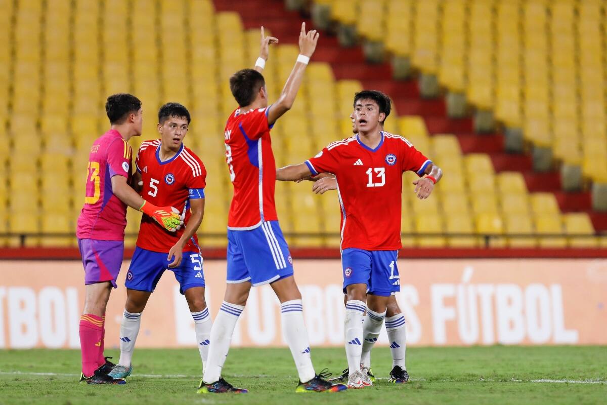 La Roja vs Colombia en el Sudamericano sub-17. Foto: Conmebol.