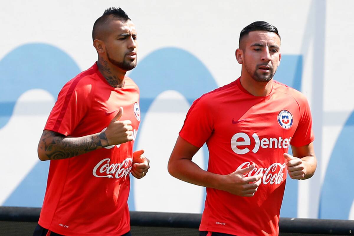Los rumores vincularon a Arturo Vidal con el Independiente de Mauricio Isla.