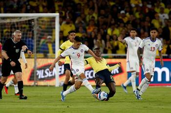 La Roja cayó ante Ecuador en Quito y se estanca en la parte baja de las Eliminatorias Sudamericanas