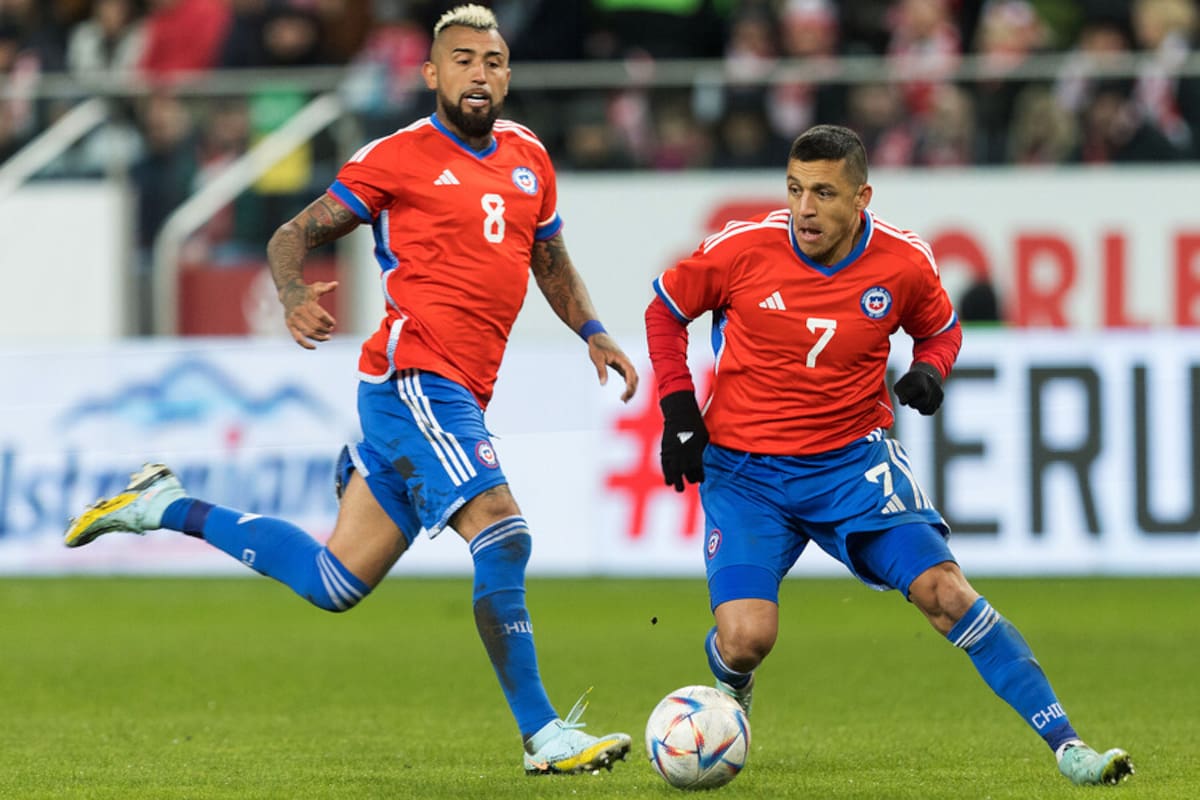 Arturo Vidal y Alexis Sánchez serán parte de la nómina de La Roja para enfrentar a Paraguay. Foto: Aton.