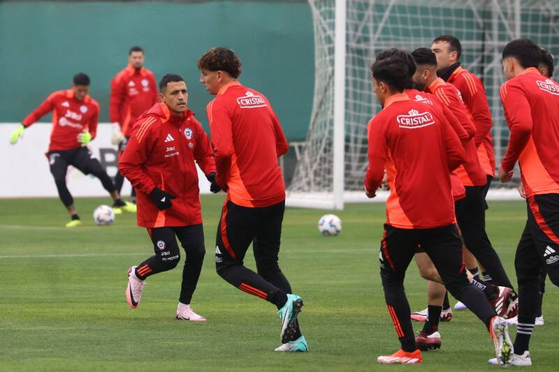 La Roja finalizó los trabajos en Juan Pinto Durán y está lista para medirse con Paraguay. Foto: Agencia Aton.