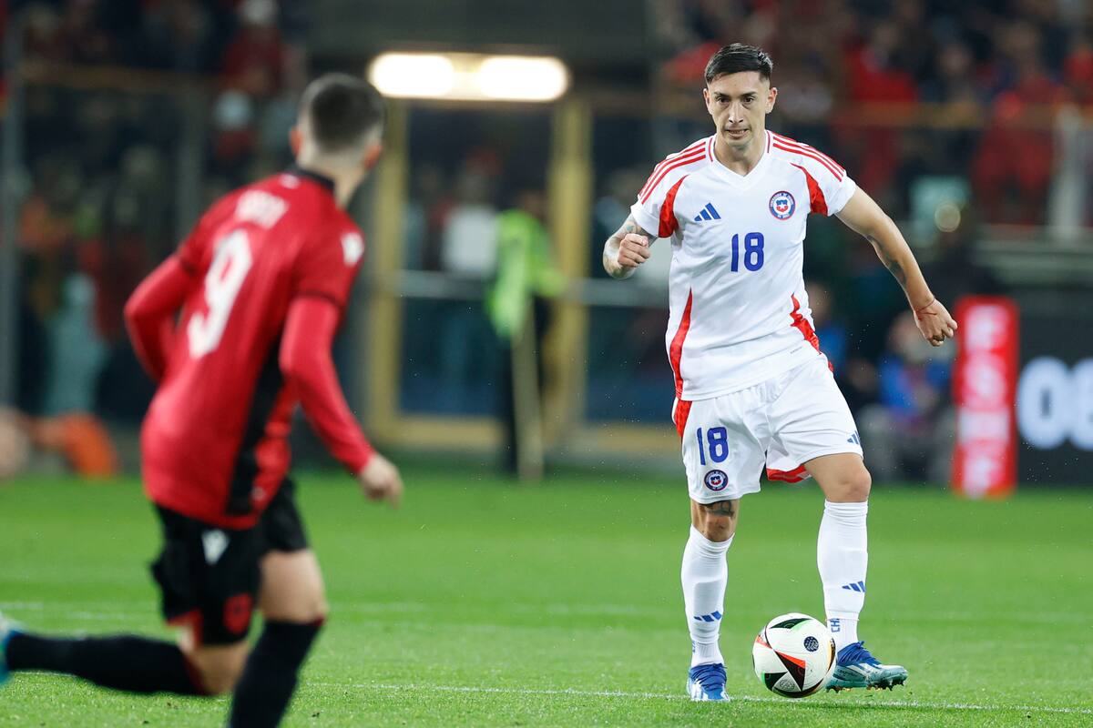 . Rodrigo Echeverría jugando por la Selección Chilena.