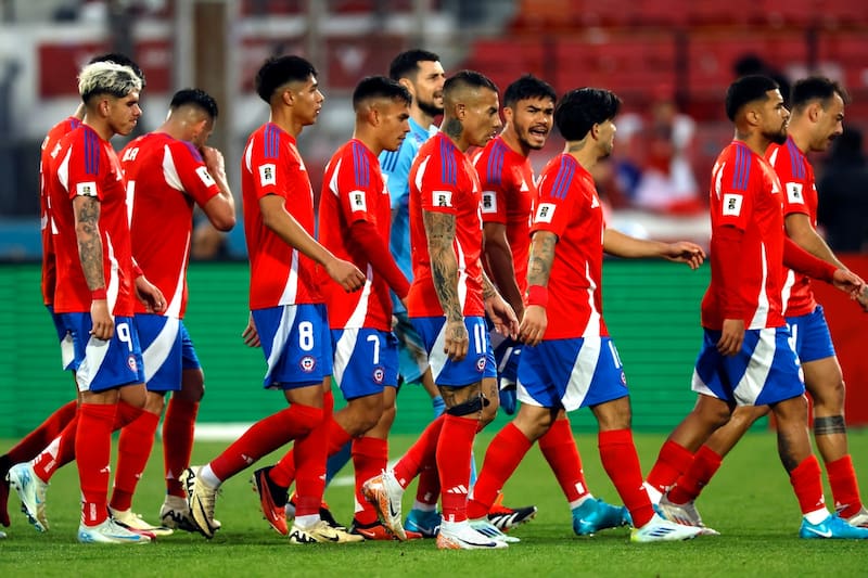 sufrió una histórica derrota contra Bolivia y varios futbolistas quedaron en entredicho.