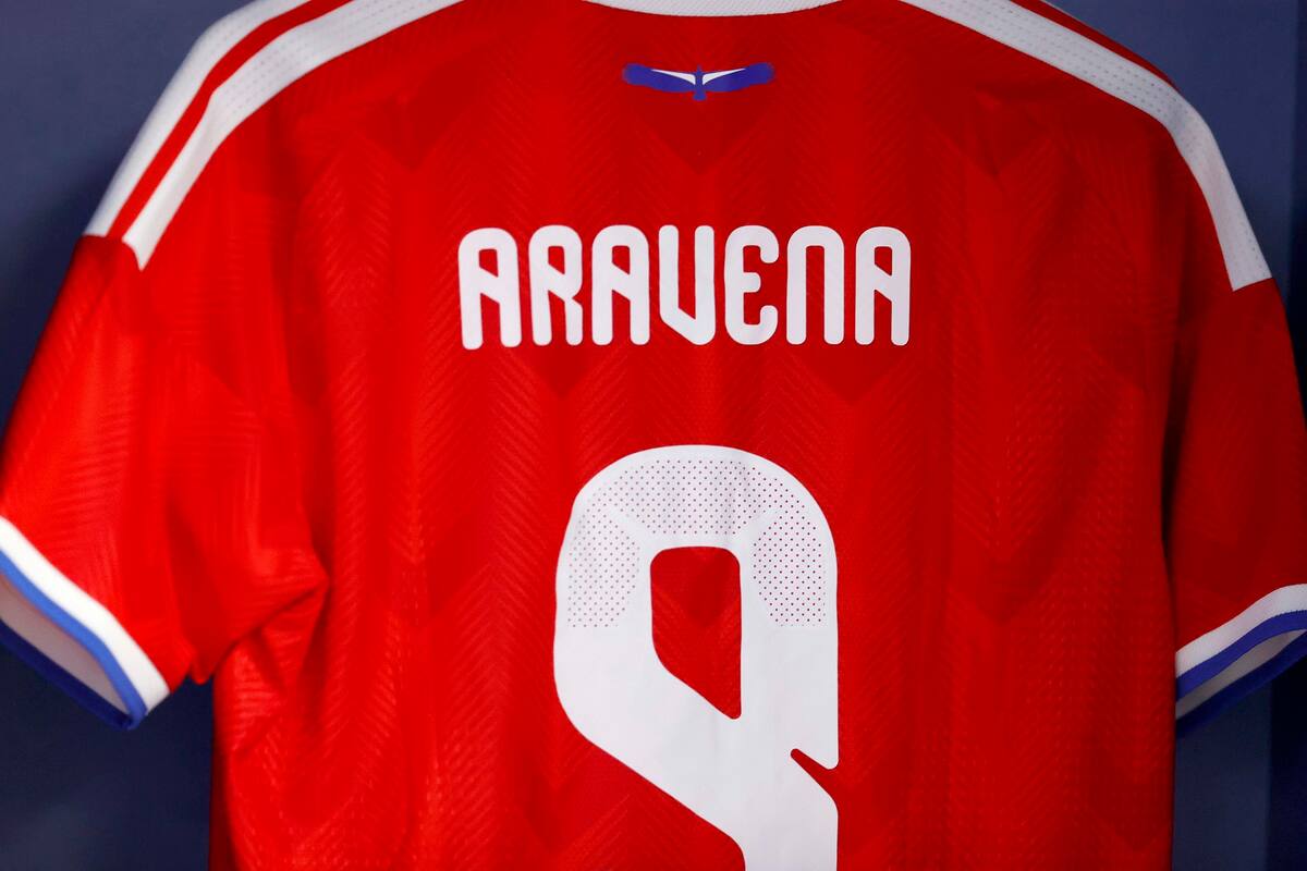 Nueva camiseta para 2026. Foto: @laroja.