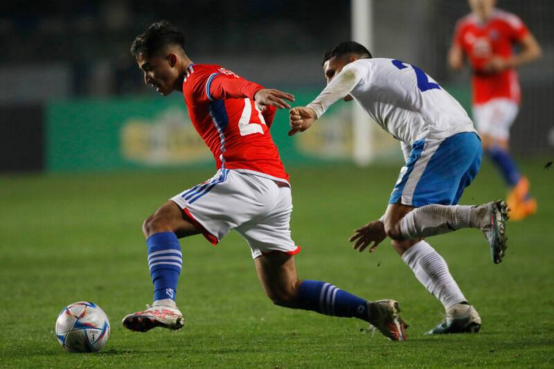 Lucas Assadi en el partido de la Selección Chilena y Cuba. Foto: Aton.