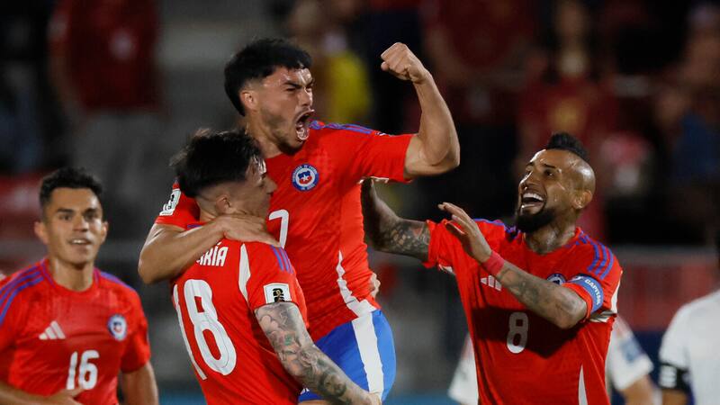 Formación de Chile para el duelo contra Ecuador por Eliminatorias: La Roja se juega su última chance