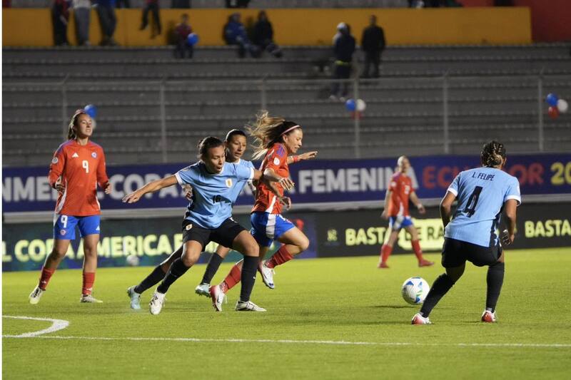 Chile sufrió una terrible caída ante Uruguay y no podrá pelear por clasificar a los Juegos Olímpicos.