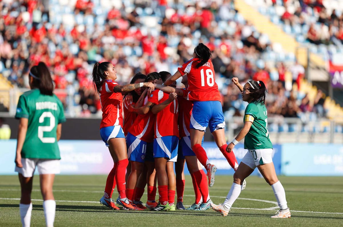 Es segunda del ranking FIFA, tetracampeona del mundo y será el primer rival de la Roja Femenina en 2026