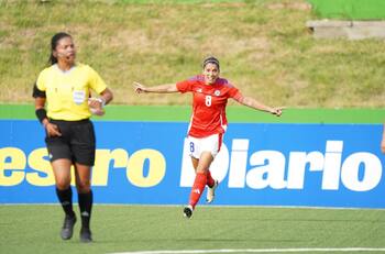 La Roja Femenina golea a Guatemala en un partido histórico para Yanara Aedo