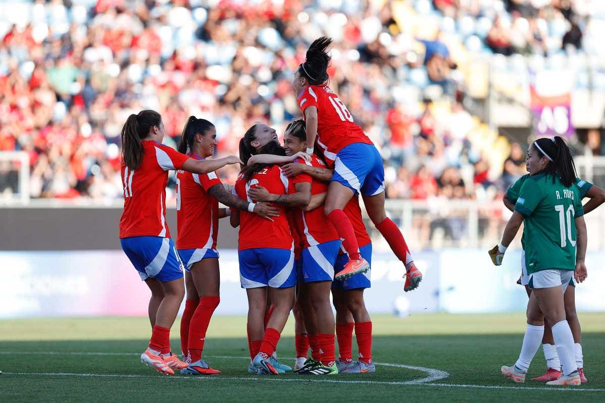 Chile retoma la Liga de Naciones Femeninas de la Conmebol con tres partidos decisivos. Foto: Agencia Aton