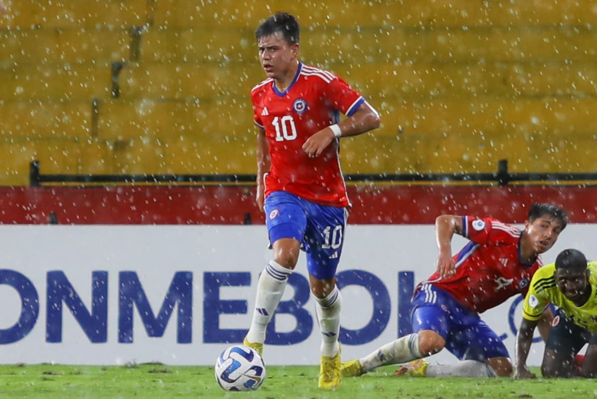 Bajo una intensa lluvia Chile se impuso a Colombia en la cuarta fecha del Sudamericano Sub 17. (Crédito: @LaRoja)