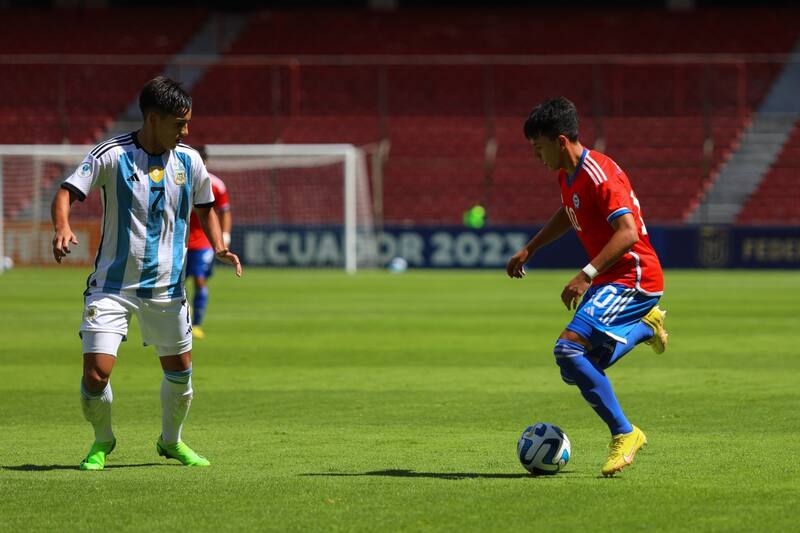 Ian Subiabre (N°7) decidió jugar el Sudamericano con Argentina y no con La Roja. Foto: La Roja.