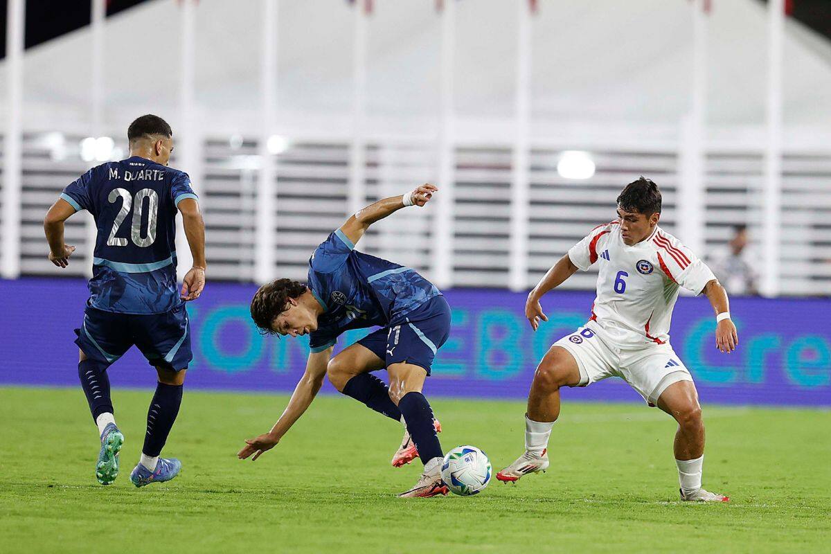 El equipo de Nicolás Córdova perdió ante Paraguay y sumó su segunda caída en el Hexagonal Final del sudamericano.