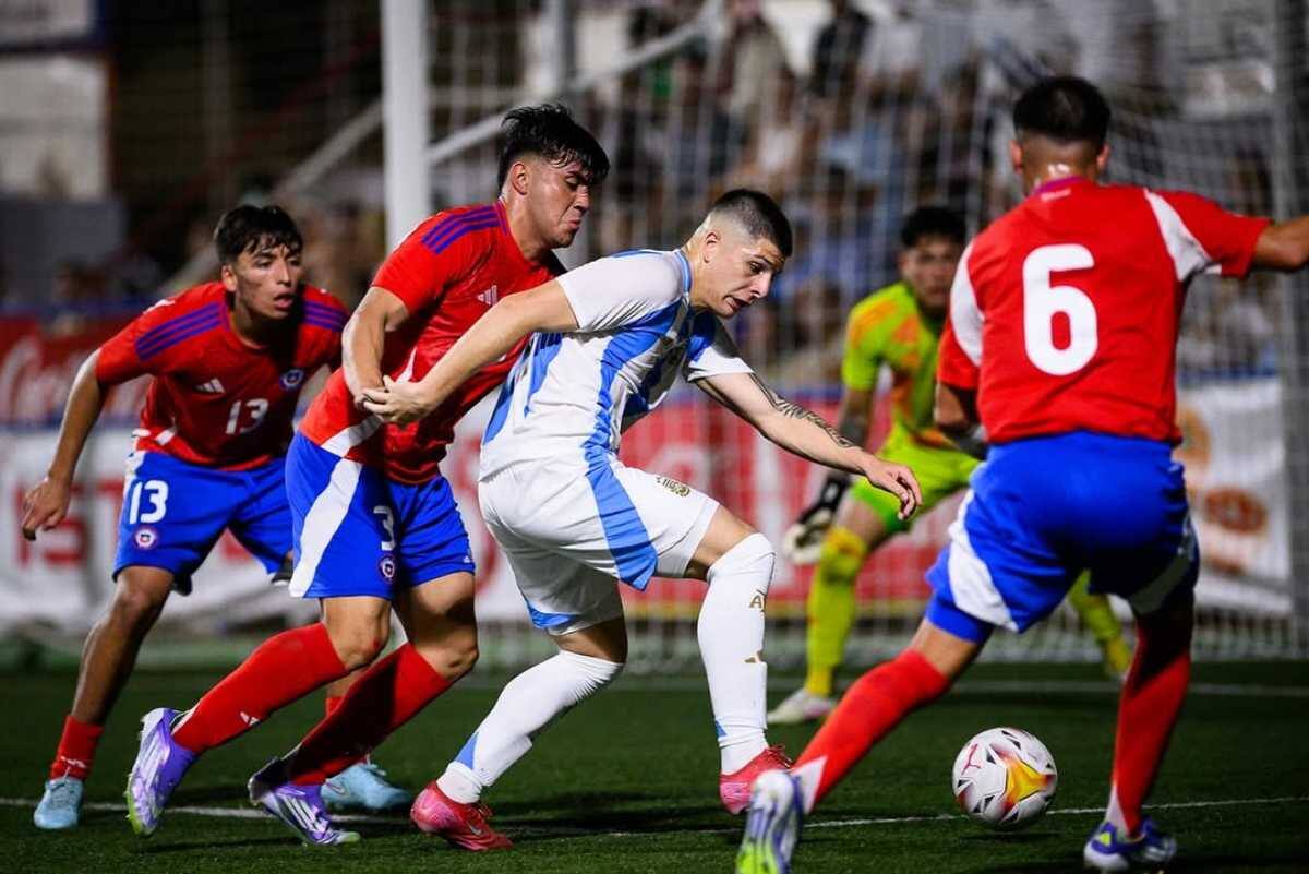 La Sub 18 enfrentó a Argentina en el debut.