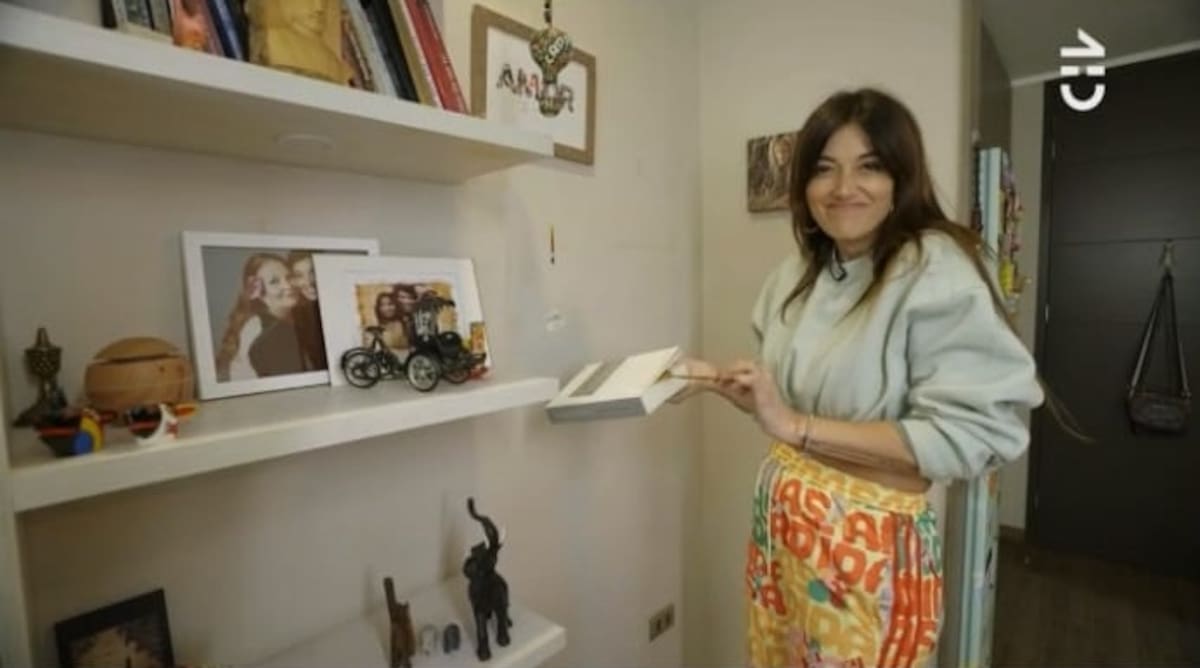 La sala de estar de Yamila Reyna. Créditos: Pantallazo CHV