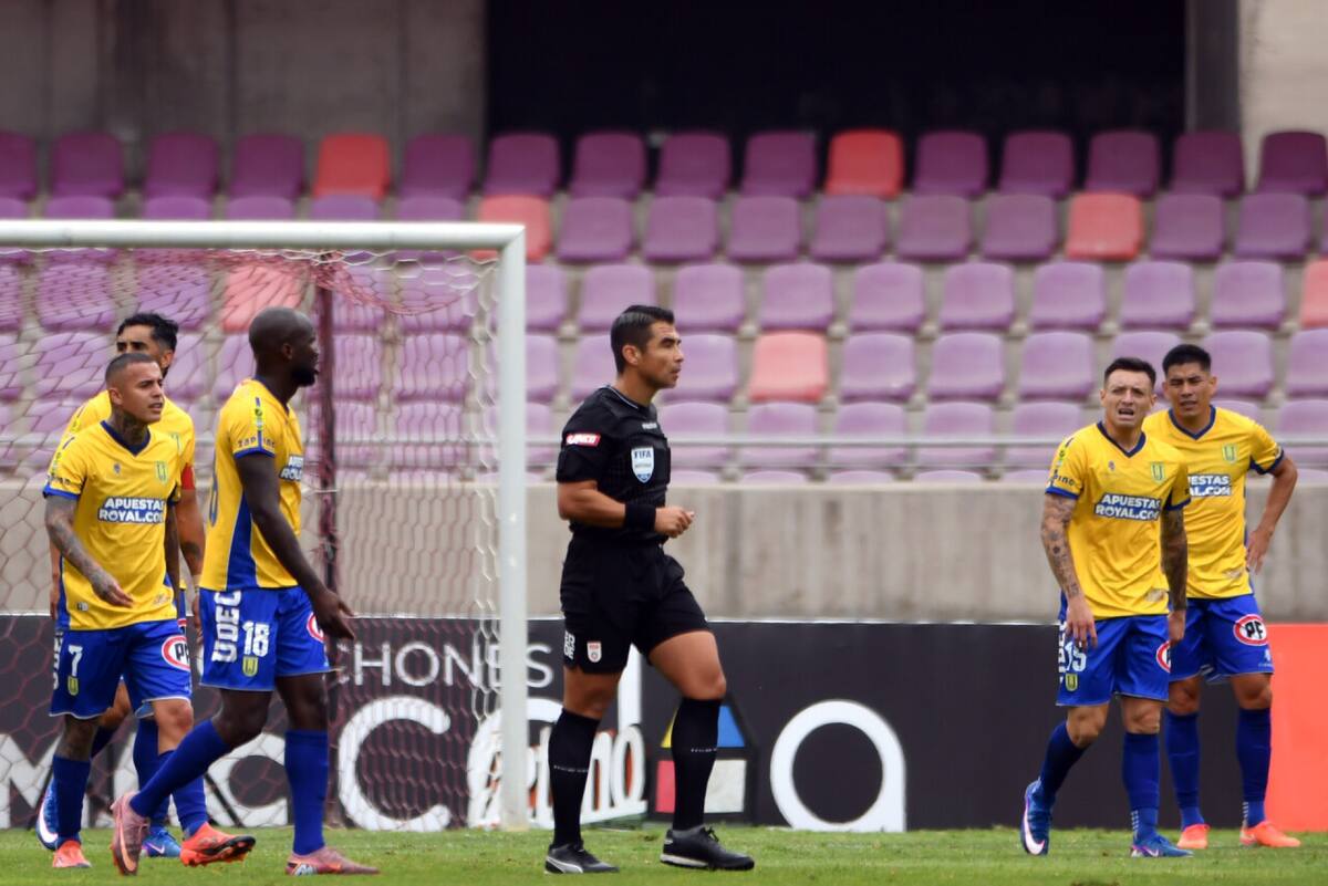 Una polémica intervención del VAR tuvo lugar en el norte. Foto: Agencia Aton.