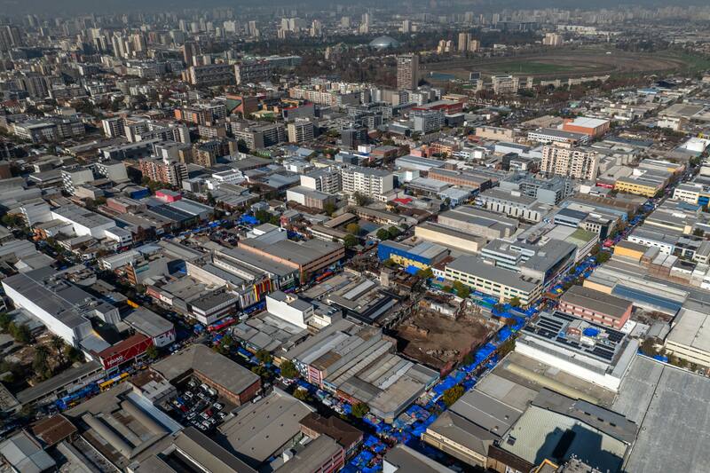 mantiene en alerta a más de 20 empresas que hoy en día operan en los terrenos que comercializará la compañía. Imagen referencial.
