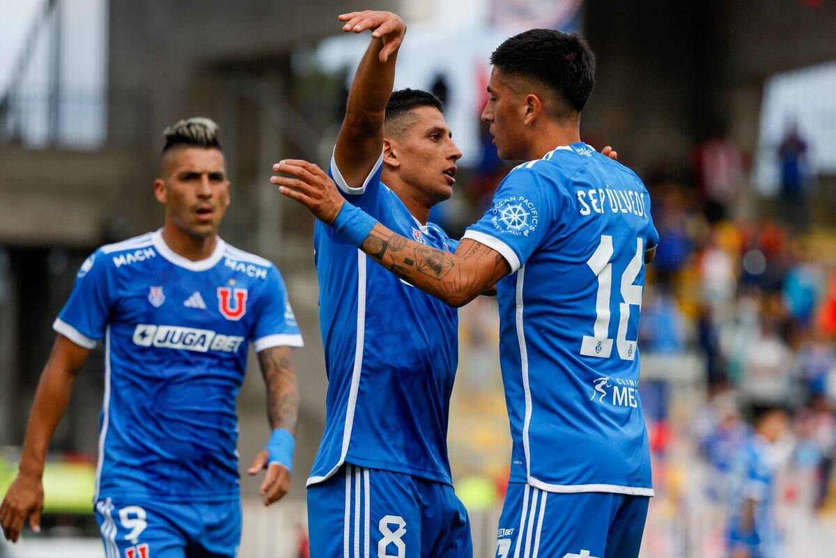 Los azules se quedaron por segunda vez consecutiva con la Copa de Verano realizada en Coquimbo. Foto: Aton.