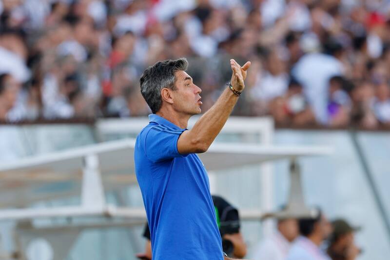 Mauricio Pellegrino deberá escoger al reemplazo de Emmanuel Ojeda en la U. Foto: Aton.