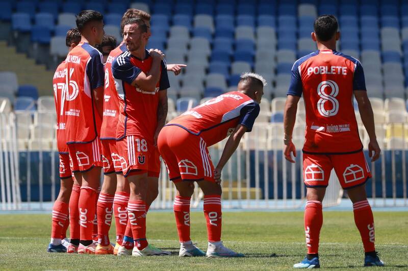 en el Estadio Ester Roa Rebolledo durante un amistoso con Huachipato en el verano pasado. Foto: Agencia Aton.