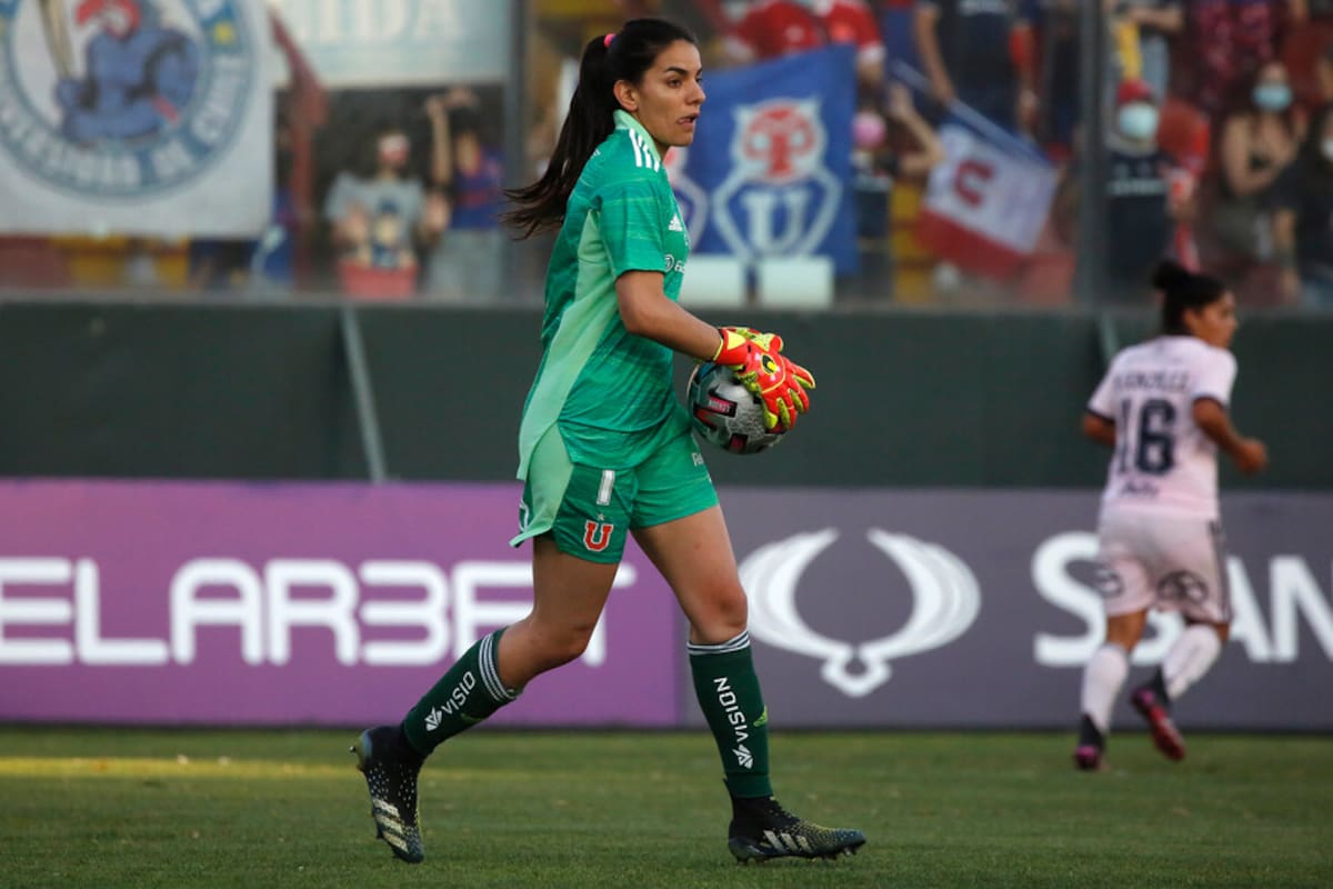 Natalia Campos será baja en la U por tiempo indefinido. Foto: Aton.