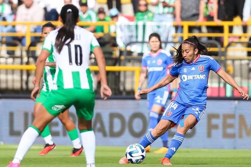 Anita Gutiérrez disputó 75 partidos en sus cuatro temporadas en Universidad de Chile.