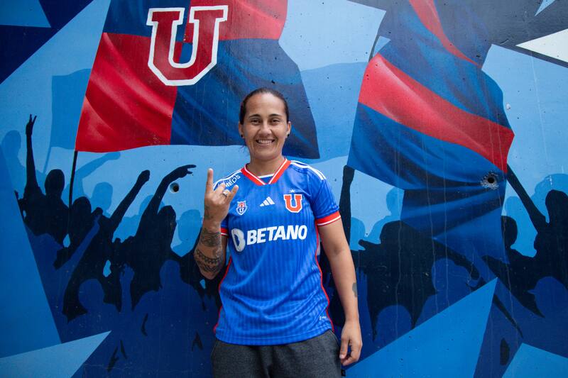 La mediocampista paraguaya Yissel Aquino es nueva jugadora de las Leonas. Foto: Prensa U de Chile.