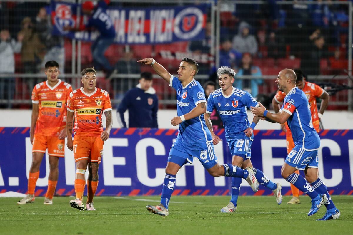 La U goleó 4-0 a Cobreloa en el Estadio Nacional. (Foto: Aton)